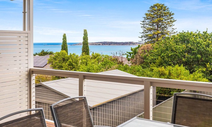 McCracken Apartamento | Victor View - With Space and Views