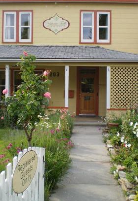Nelson Hotel | Victoria Falls House Inn