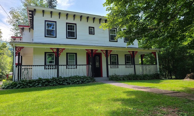 Lexington Casa | Alquiler de vacaciones histórico Catskill actualizado tiene wifi