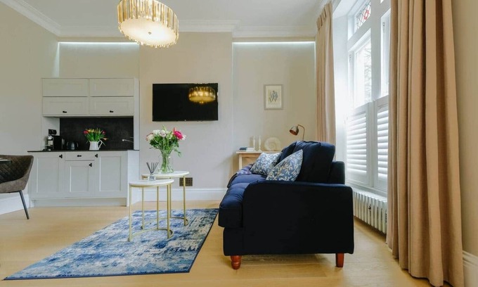 Cotham Apartamento | Victorian Charm in Cotham | Free Parking