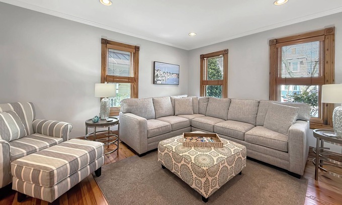 Lewes Casa | Victorian Guesthouse In The Center of Historic Downtown Lewes