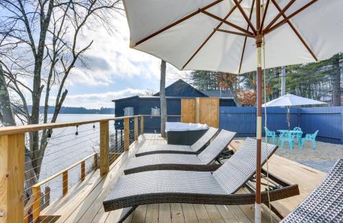Lake Huntington Casa | Victorian Lake Oasis Hot Tub Private Lakefront
