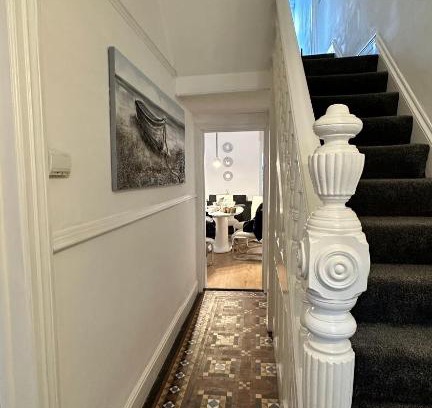 Newport Casa | Victorian/modern house