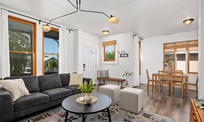 Logan Heights Casa | Victorian Retreat in Barrio Logan- 1mi to Downtown