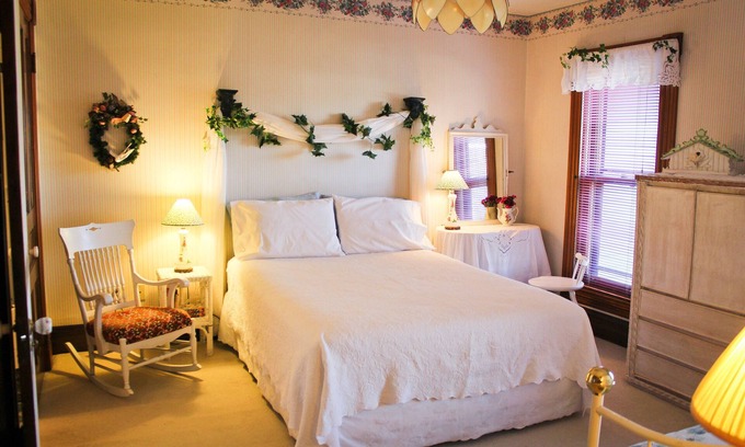 Algonquin Cama Y Desayuno | Victorian Rose Garden