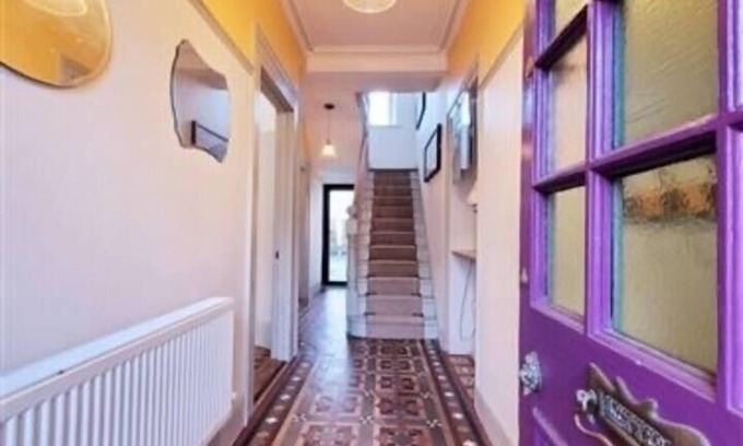 Cork Casa | Victorian Townhouse next to UCC, Cork