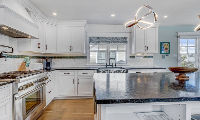 Avalon Casa | Victory Hope - Avalon - Luxury location - Elevator & Pool