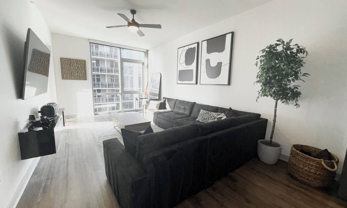 Uptown Apartamento | Victory Park High Rise, By AA Center, Entire Apartment