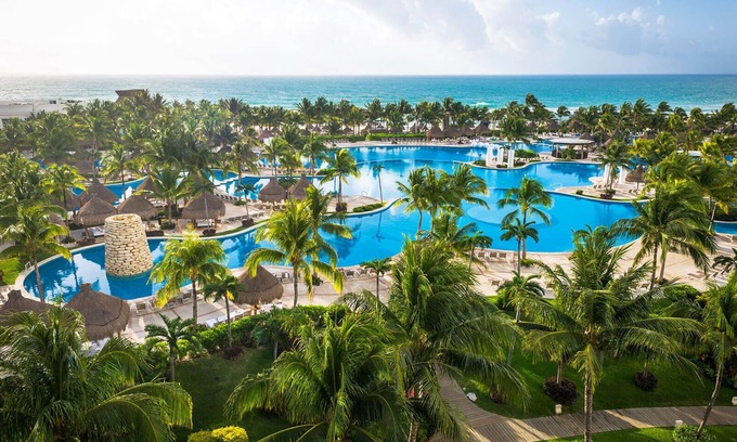 Villa Juarez Hotel | Vidanta Exclusive Resort, Experience Luxury vacation Mexico to Caribbean Sea.