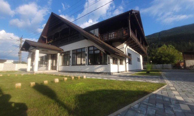 Vidra Casa | Vidra Dacica