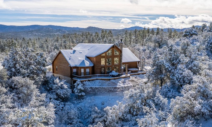 Prescott Cabina | View ~ATV~Karaoke Bar ~Kayaks/Bikes ~Hot Tub/Sauna