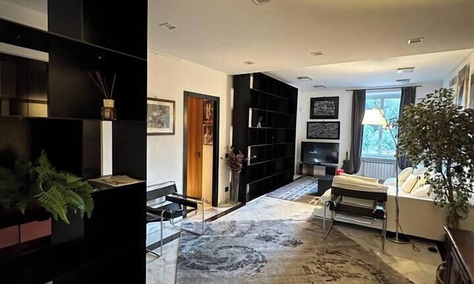 Castelletto Apartamento | View Corvetto - Genoa