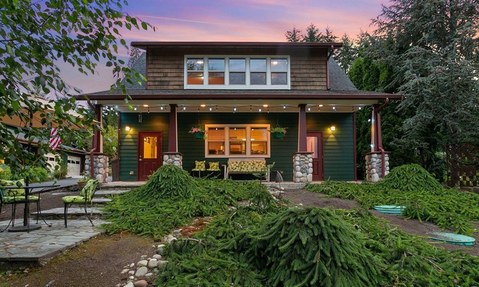 Snohomish Cabaña | Ver cabaña encaramada en 2 acres de campo / romántico / refrescante / relajante / privado