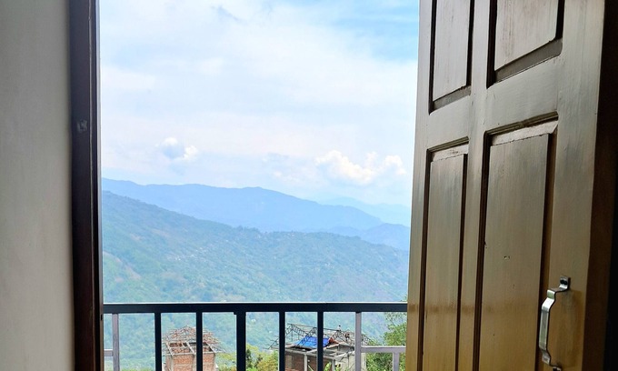 Kurseong Hotel | View Kanchan Homestay