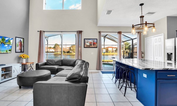 Indian Point Casa | View of Lake - Spacious Kitchen - private pool!