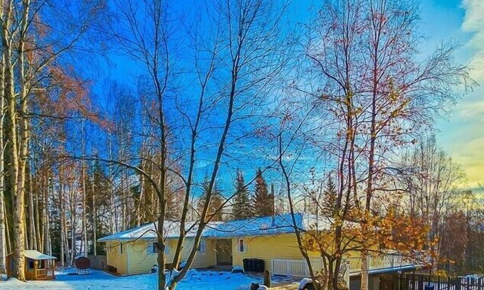 Fairbanks Casa | View Seekers Refuge S