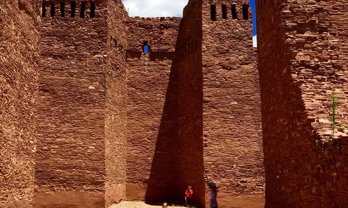 Mountainair Casa | Vea las montañas Manzano y visite el Monumento Nacional Misiones Salinas Pueblo