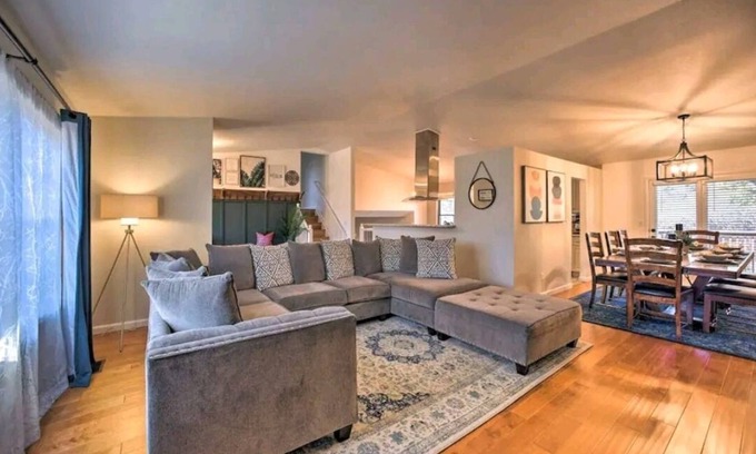 Gleneagle Casa | Viewhouse | Only 5 Minutes from USAFA