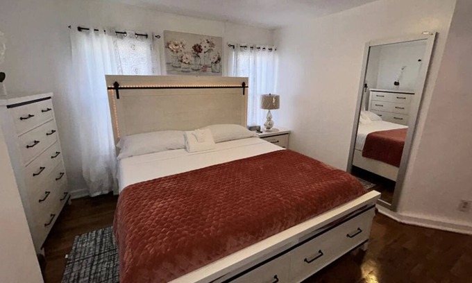 Meriden Casa | Viewpoints a comfy getaway