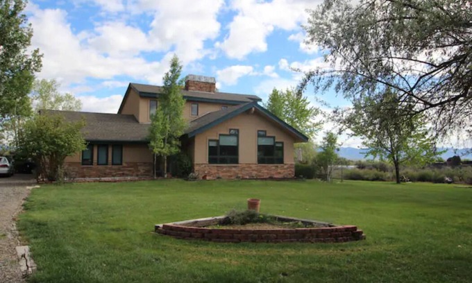 Redlands Casa | Views and Privacy & on the Tour of Moon Bike Loop!
