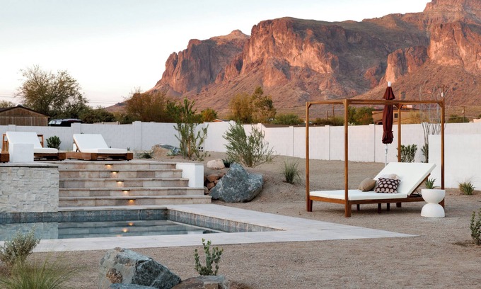 Apache Junction Casa | Views - Heated Pool - 10 person Hot Tub - Golf - Game Room - Pickleball Court