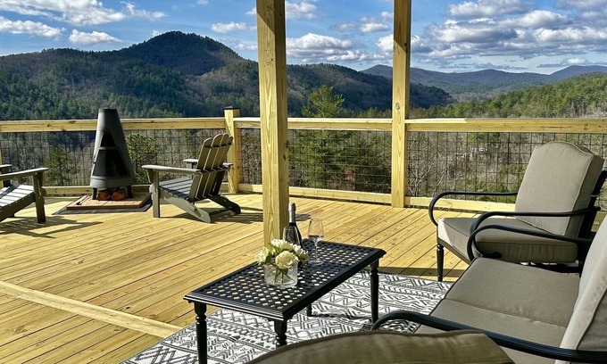 Clayton Cabina | VIEWS! Mountain Sunsets & Stars! - The Green Cabin
