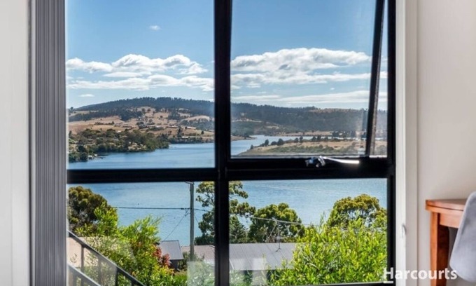 Primrose Sands Apartamento | VIEWS ON FALCON : Perfect for couples or solo travellers