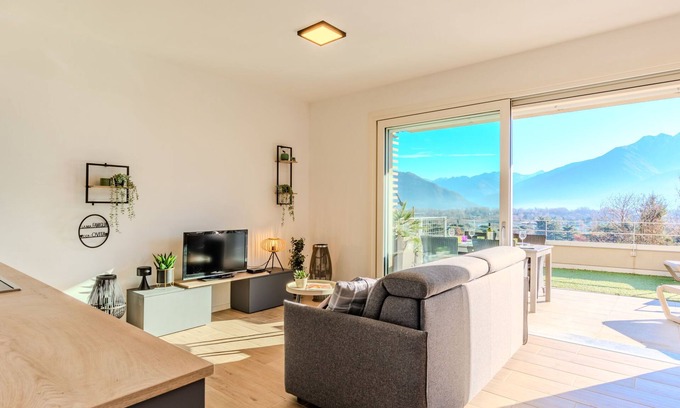 Gera Lario Apartamento | Vigna Luisa by Interhome