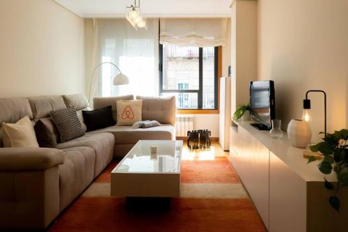 Vigo Apartamento | Vigo Centro 3HAB Parking incluido & WiFi 5PAX ツ by Rias Baixas Rentals