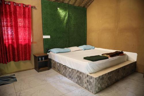 Maraiyur Otro | Vihara Mudcamp