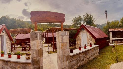 Donje Polje Casa | Vikendica,Bungalovi Lipska pećina