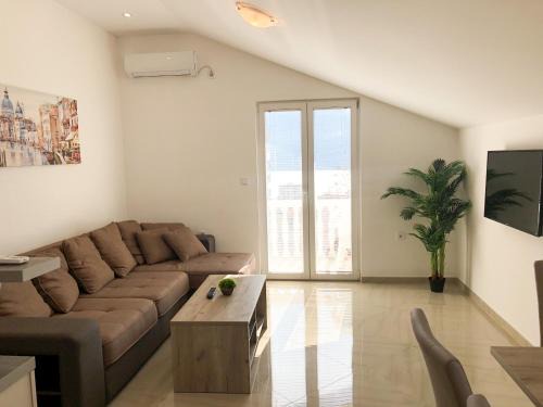 Topla Apartamento | Viktor