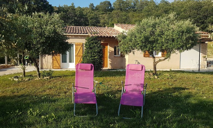 Saint-Michel-l'Observatoire Villa | Villa Les Oliviers, en el campo cerca del pueblo.