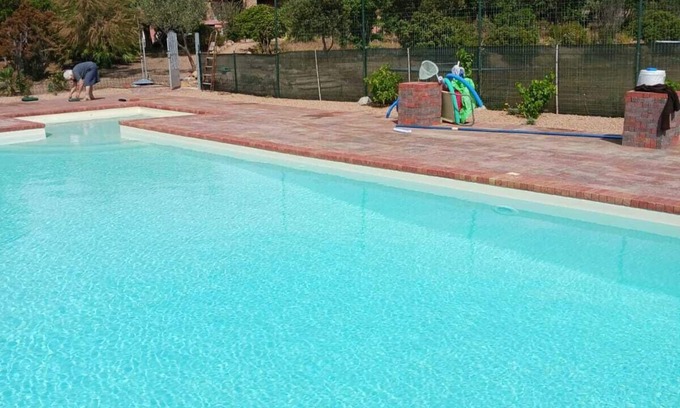 Trinita d'Agultu e Vignola Villa | Villa con jardín y pista de tenis.