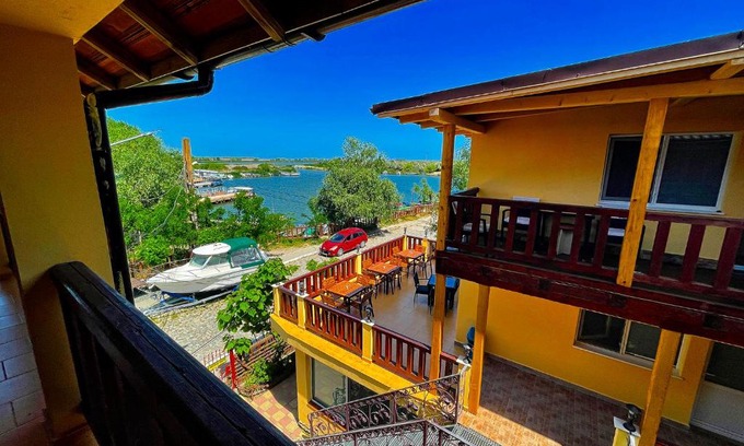 Sulina Casa | Vila Alga