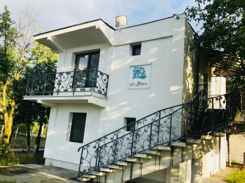 Viisoara Casa | Vila Blanca