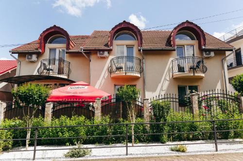 Baile Unu Mai Casa | Vila Carmen-camere de închiriat 3 stele