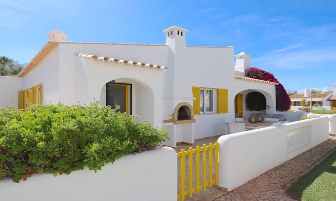 Aldeia do Golfe Casa | Vila Chez Lee Aldeia do Golf, CleverDetails, Sleeps 6, quiet area