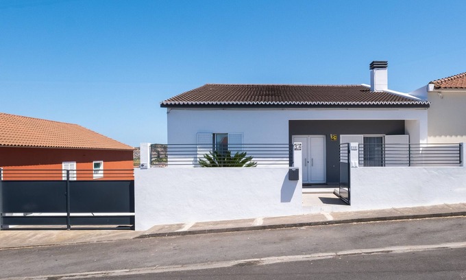 Ribeira Grande Casa | Vila da Pesca House
