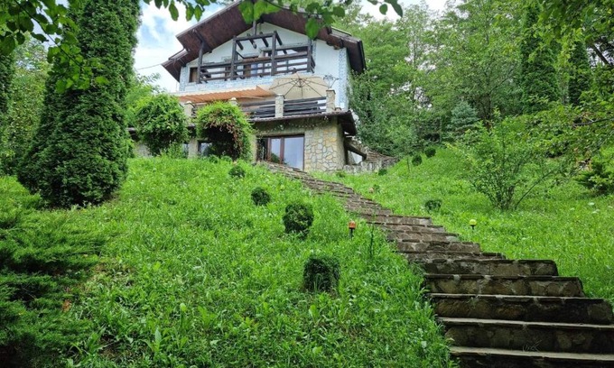 Breaza de Jos Casa | VILA GIGI, ideala pentru relaxare si distractie!
