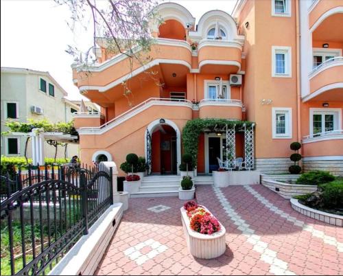 Petrovac Apartamento | Vila Koral