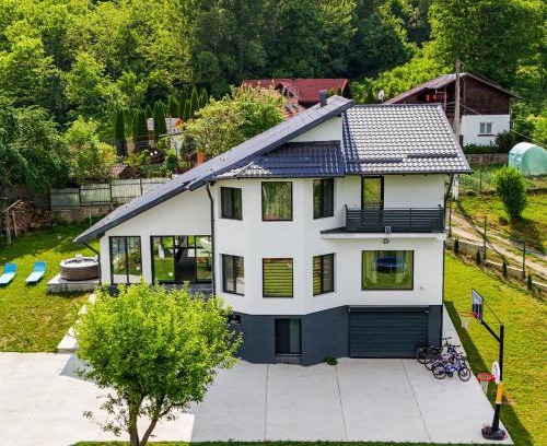 Bezdead Casa | Vila MOON