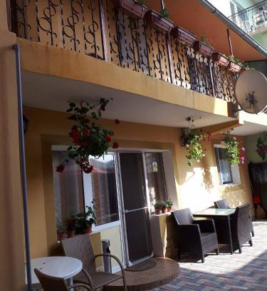 Costinesti Casa | Vila Olimpica