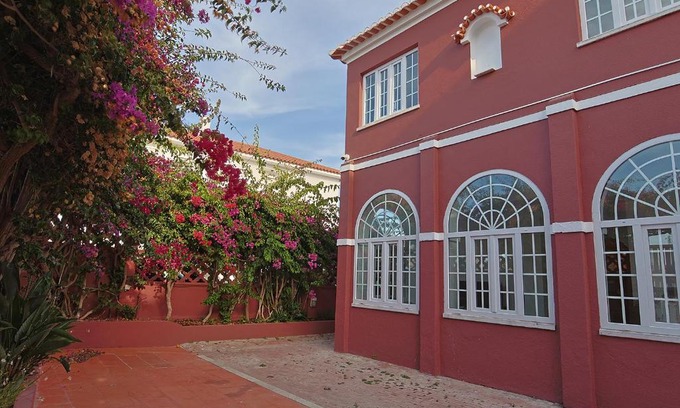 Costa de Caparica Hostal | Vila Olivença