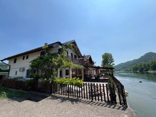 Ljubovija Apartamento | Vila Zelenika Drina