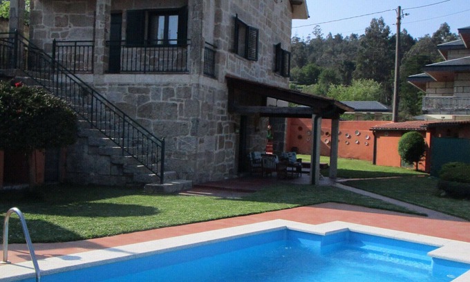 Vilaboa Casa | Vilaboa, Casa de piedra en entorno rural, piscina, wifi, bien comunicada