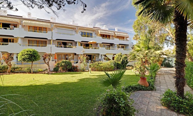 Cavacos Apartamento | Vilamoura Stylish with Pool by Homing