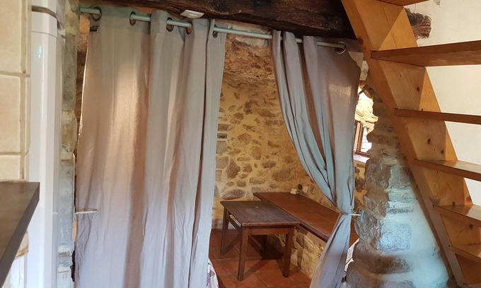 Saint-Sauveur-de-Cruzieres Casa | Village house and garden, breathtaking view