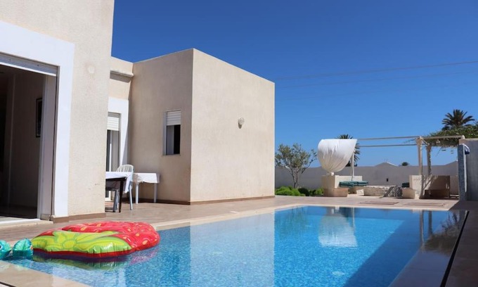Midoun Villa | VILL LA REINE JERBA avec piscine