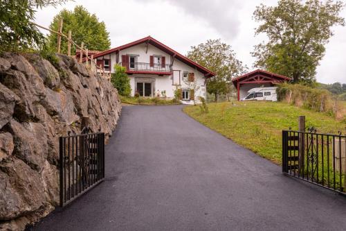 Isturits Casa | Villa À Isturits Avec Piscine